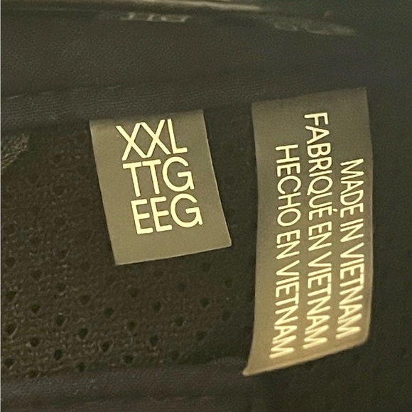 Calvin Klein Men's Navy Windbreaker Jacket - Picture 5 of 5